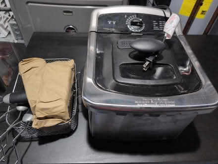 Photo of free Deep fryer (Brentwood) #1