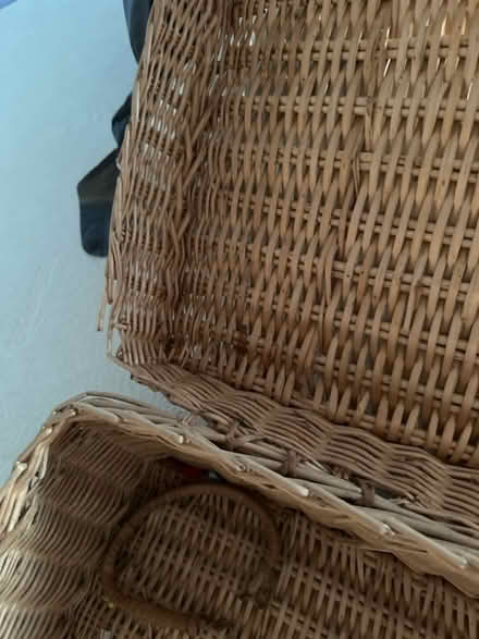 Photo of free Large hamper basket (Bedfont TW14) #2