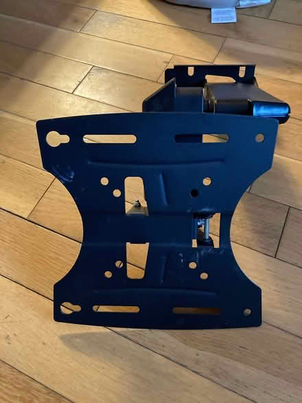 Photo of free Wall bracket for TV (Edinburgh EH5) #3