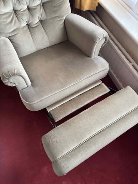 Photo of free Manual reclining armchair (Hayes BR2) #2
