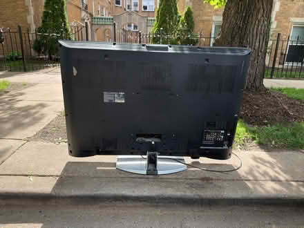 Photo of free Curb alert - 52in Sony lcd tv (East Rogers Park.) #2