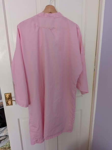 Photo of free Pink hairdressing gown with sleeves "Dream Design" (Downend BS16) #2