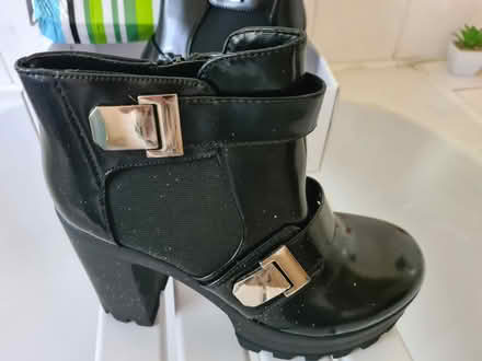 Photo of free New Shoes/boots size 6 (Shiregreen/Ecclesfield S5) #1