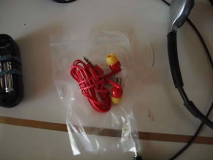 Photo of free fm radio and headphones (Oakwood LS8) #4