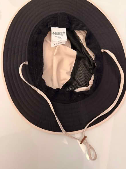 Photo of free Columbia sun hat (Sunnyvale (Wolfe)) #2