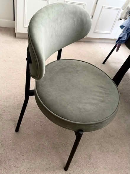 Photo of free 2 x chairs (Sw11 2Ae) #2