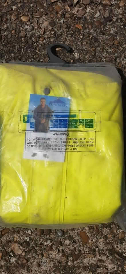 Photo of free Waterproof jacket (HP21 Aylesbury) #2
