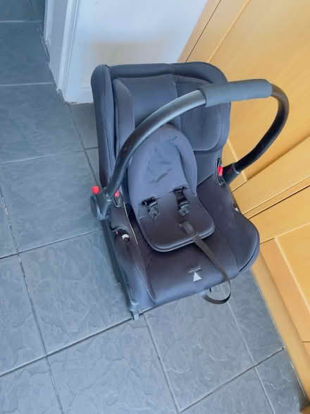 Photo of free Baby car chair (Liverpool Oldswan axis) #1