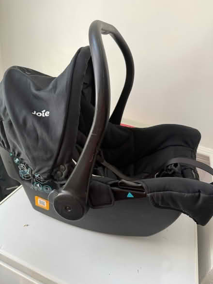 Photo of free Baby car seat (M35 0BF) #2