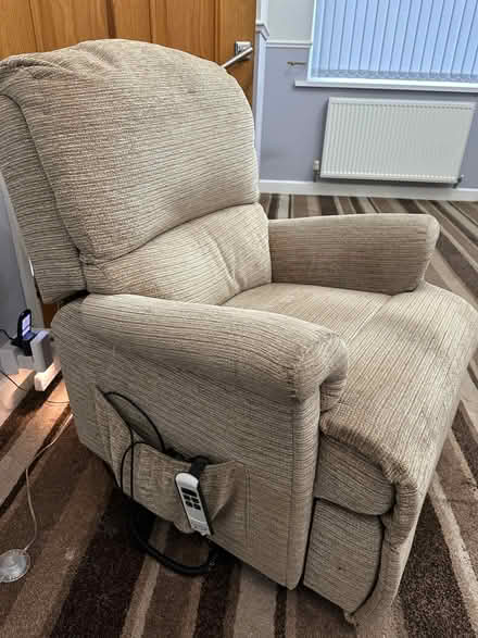 Photo of free G Plan 2 seater sofa & electric recliner chair (Bredbury SK6) #4