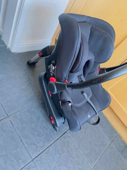 Photo of free Baby car chair (Liverpool Oldswan axis) #2