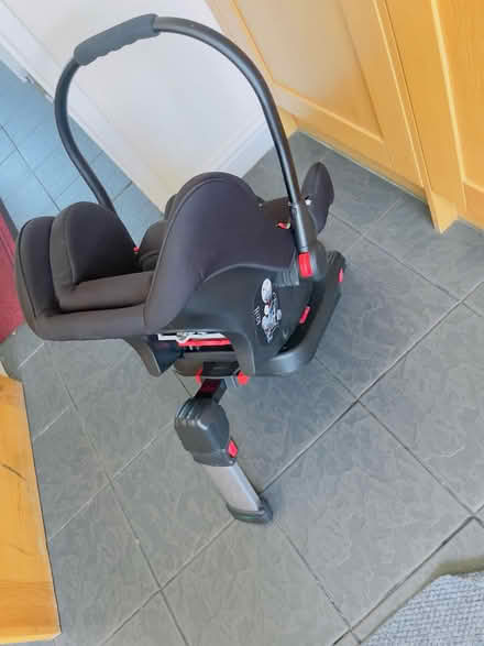 Photo of free Baby car chair (Liverpool Oldswan axis) #4