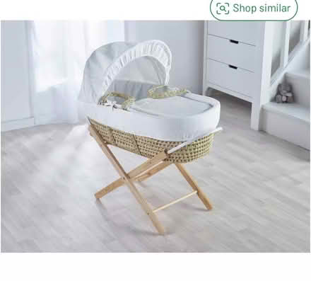 Photo of free Baby mosses basket with stand (Croydon CR0) #1