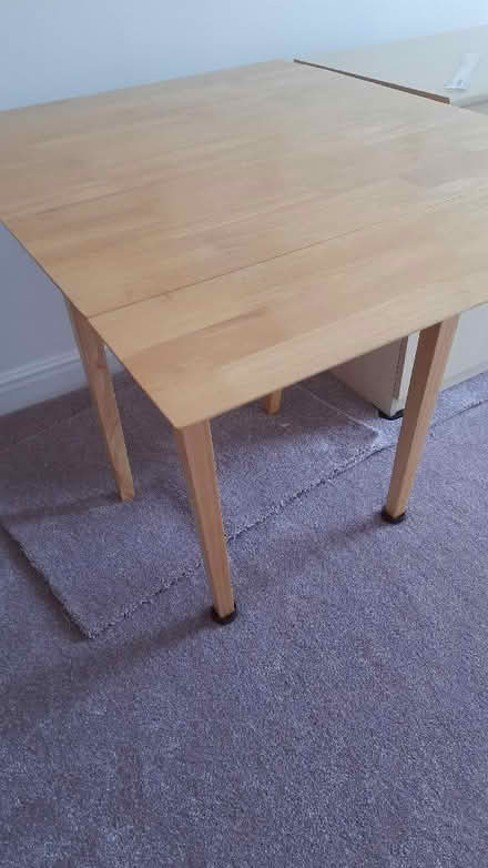 Photo of free Extendable dining table or desk (Byfleet KT14) #2
