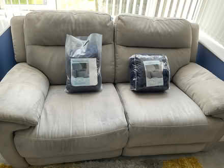 Photo of free 2 seater Electric Recliner Sofa (Stockport SK3) #3