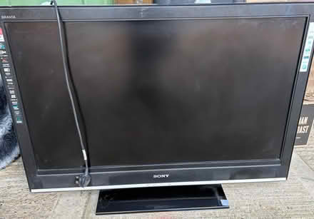 Photo of free Sony Bravia TV (Peachcroft OX14) #1