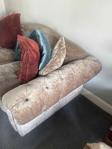 Photo of free Sofa (Se9 1ng) #4