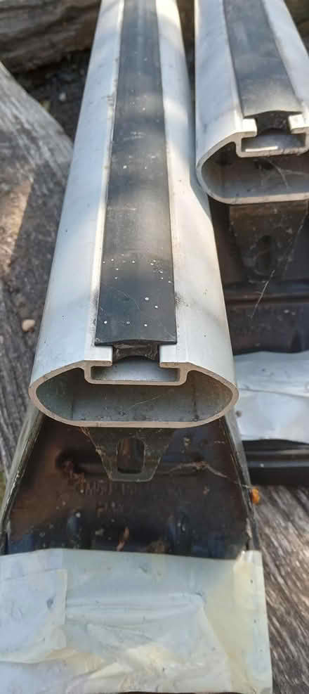 Photo of free Roof rack/bars (Orpington BR5) #2