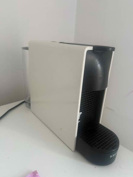 Photo of free Nespresso coffee Machine (SW6) #2