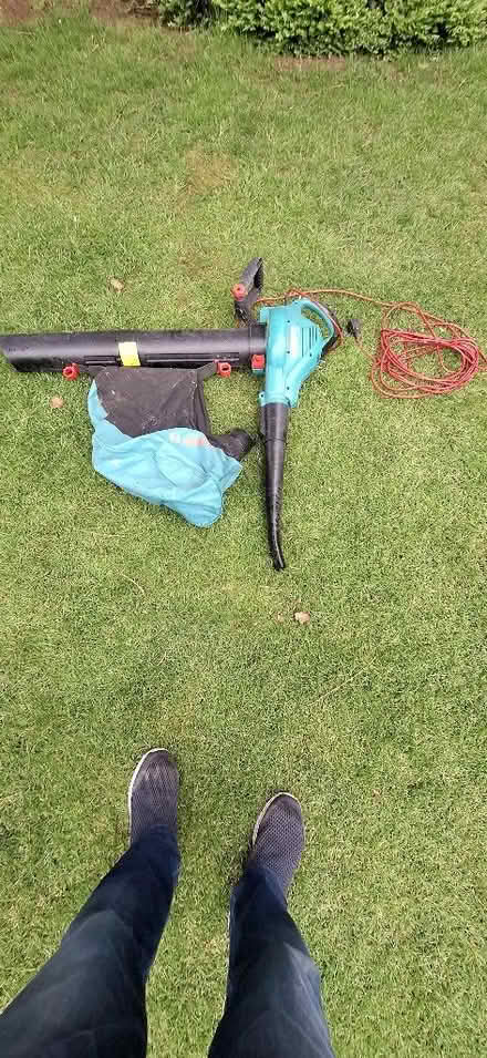 Photo of free Bosch corded leaf blower (Ashow CV8) #1