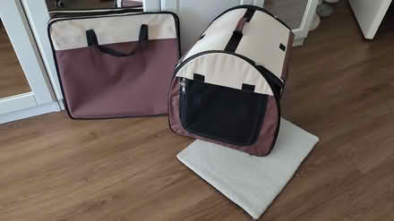 Photo of free Foldable cat/dog transporter (Lewisham SE13) #1