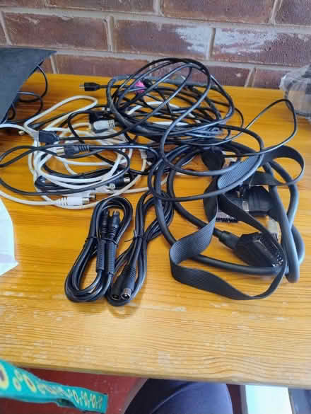 Photo of free AV & RF Cables (Stretford M32) #1