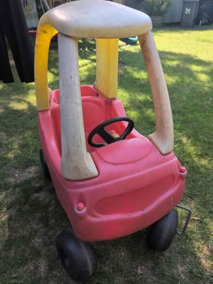 Photo of free Little tikes car (WD6) #2