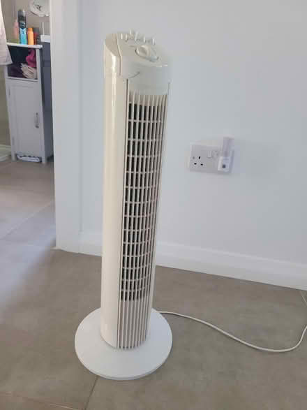 Photo of free Tower fan (CR0) #1