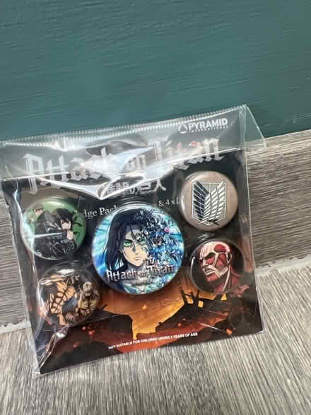 Photo of free Attack on Titan badges (Southsea PO4) #1