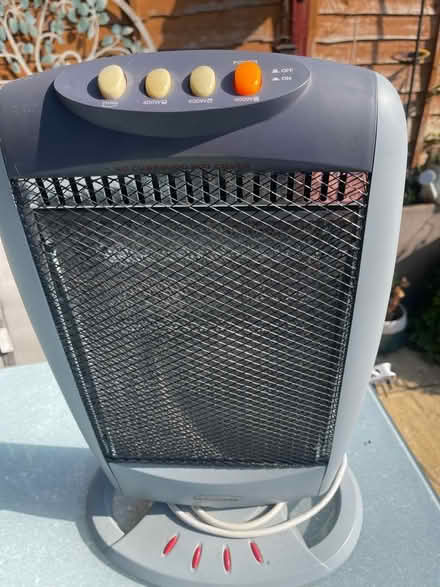 Photo of free Electric halogen heater (Chesham HP5) #1