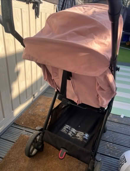 Photo of free Mama & Papa pushchair (Streatham Vale) #3