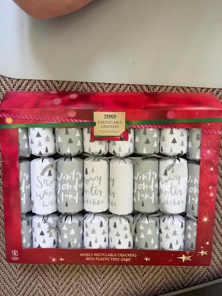 Photo of free 8 Christmas Crackers (South Kensington W8) #1