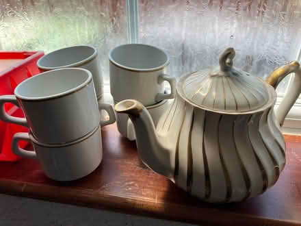 Photo of free Teapot and cups (Kempston) #1