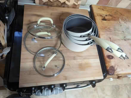 Photo of free Set of 4 pans (BN1) #1
