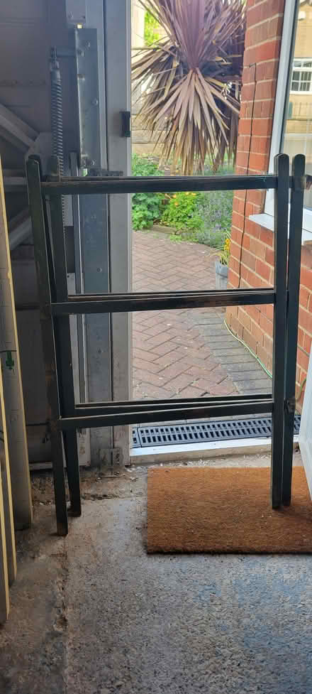Photo of free 3 fence panels/clothes dryer? (S12 Gleadless Common) #2