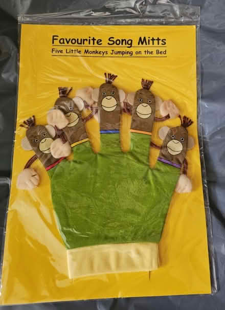 Photo of free 5 little monkeys glove (Ramsey Mereside PE26) #1