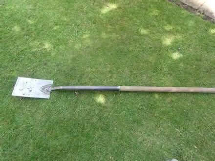 Photo of free long handle digging spade (Whitestake PR4) #1
