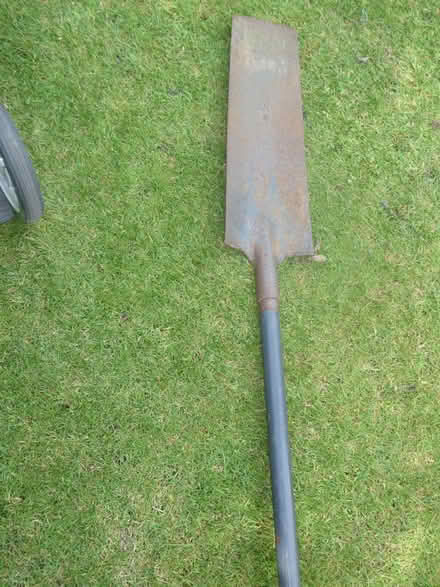Photo of free heavy quality digging spade (Whitestake PR4) #1