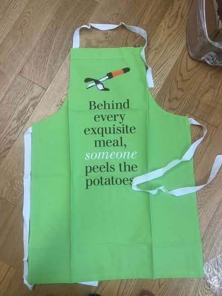 Photo of free New apron 10 items (Depford) #1