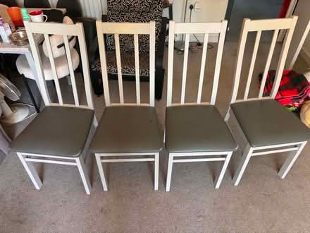 Photo of free Dining chairs (Po203bt) #1