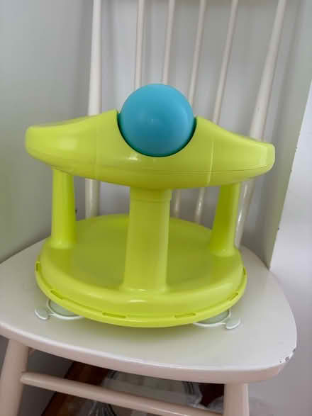 Photo of free Baby bath seat (Hither Green SE13) #2