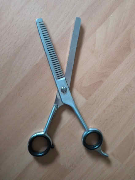 Photo of free Hair thinning scissors (Shippon OX13) #2