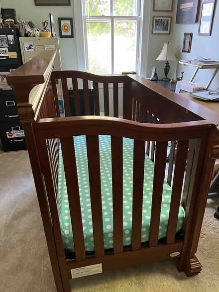 Photo of free Wooden crib (Capitol Hill, DC) #2