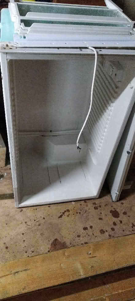 Photo of free Ex integrated fridge (Kennington OX1) #1