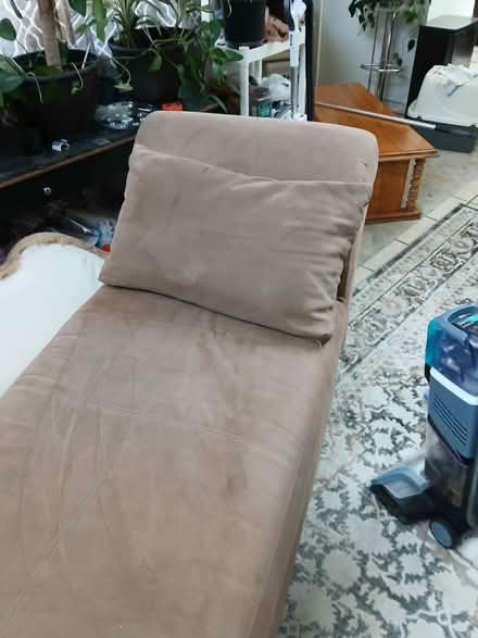 Photo of free Chase lounger (Juan Tabo and Central) #3