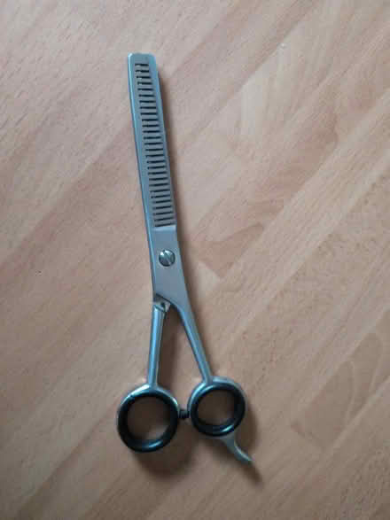 Photo of free Hair thinning scissors (Shippon OX13) #1