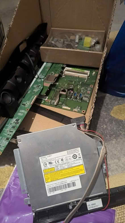 Photo of free some green cards for art projects (Camberwell SE5) #4