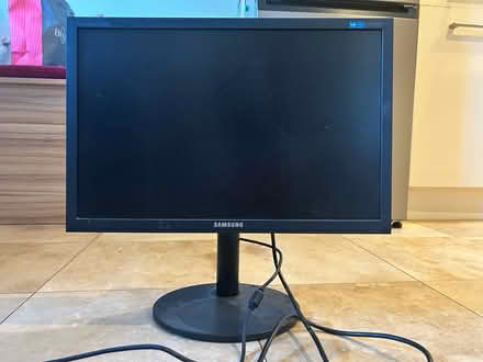 Photo of free Computer monitor (Wargrave RG10) #1