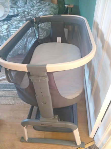 Photo of free Iora Air Maxi Cosy Next to Me Crib (Lower Morden SM4) #3