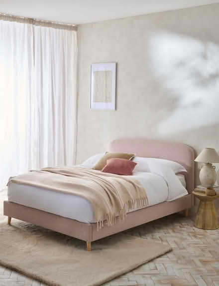 Photo of free Super King Size Bed Frame - Great Condition(Originally £600) (Beckenham BR3) #1